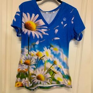 INKnBURN’s Free as a Daisy V-Neck Shirt